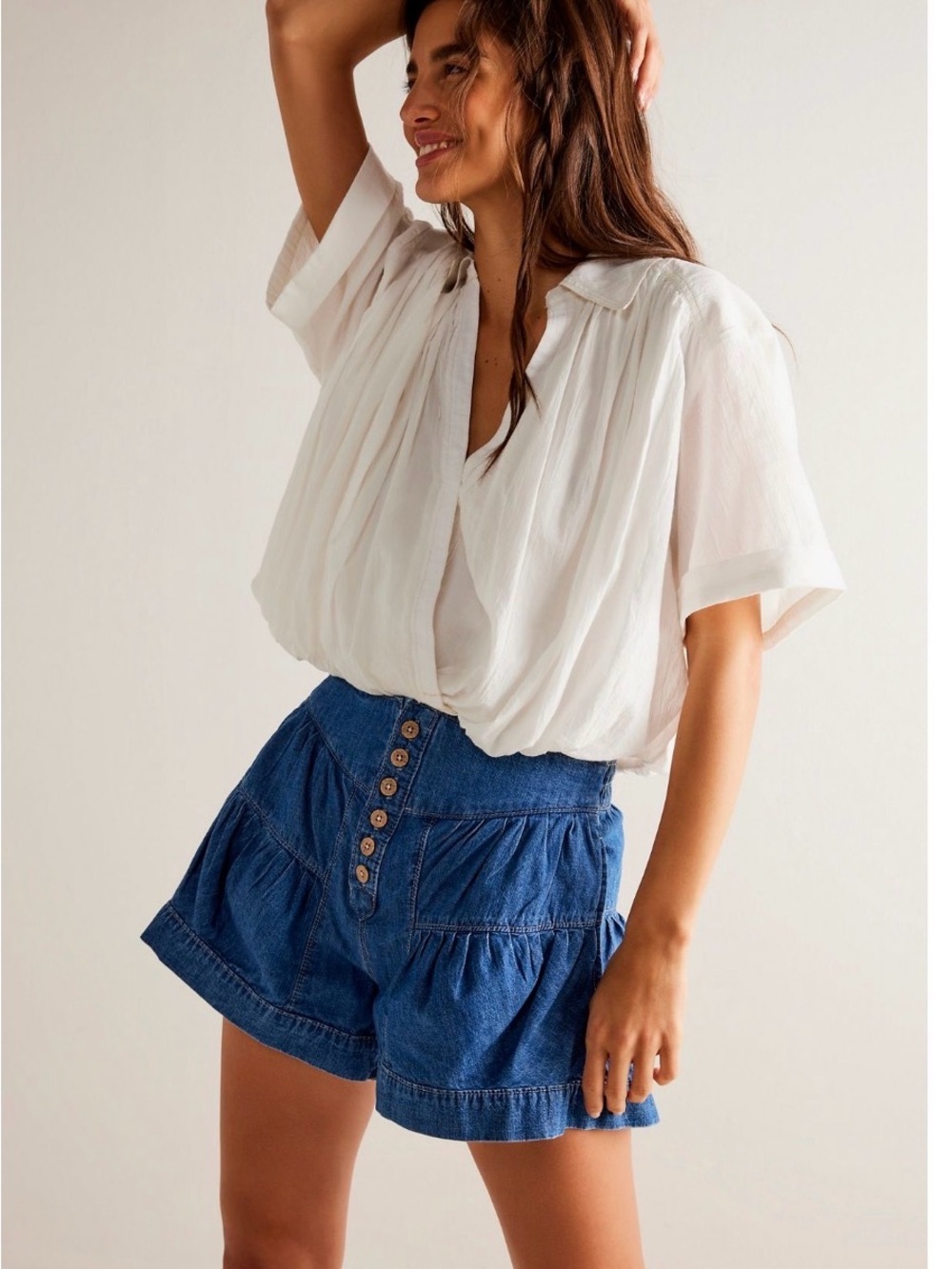 We The Free Fleur Denim Shorts High-Waist Button-Front, true blue color, M, euc